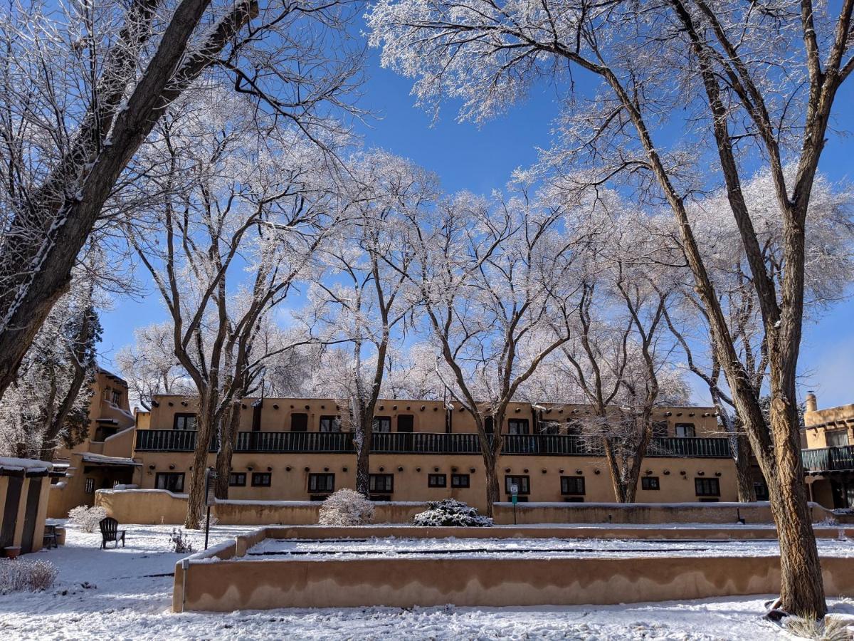 Sagebrush Inn & Suites Taos Extérieur photo