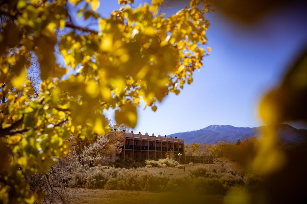 Sagebrush Inn & Suites Taos Extérieur photo