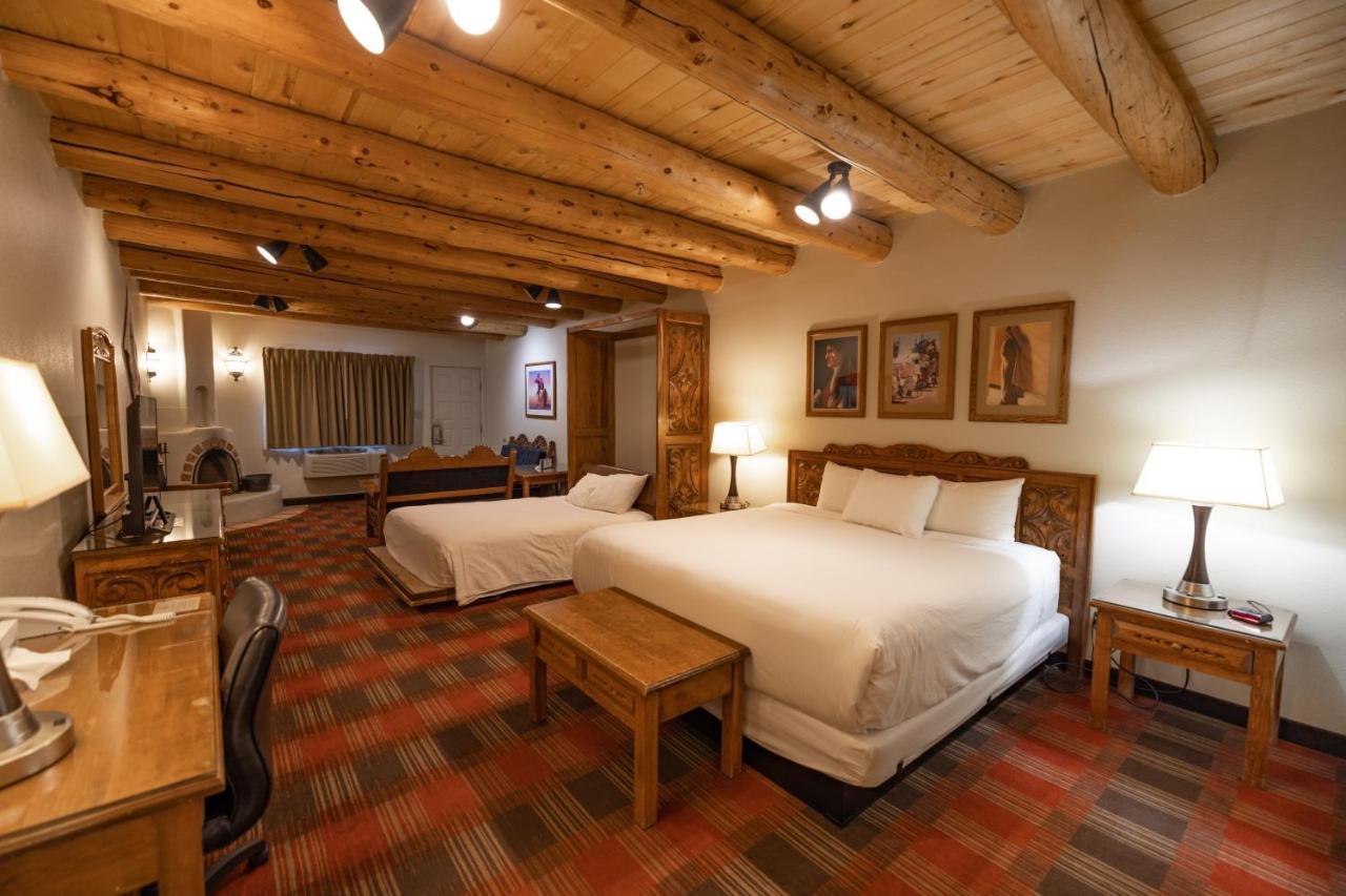 Sagebrush Inn & Suites Taos Extérieur photo
