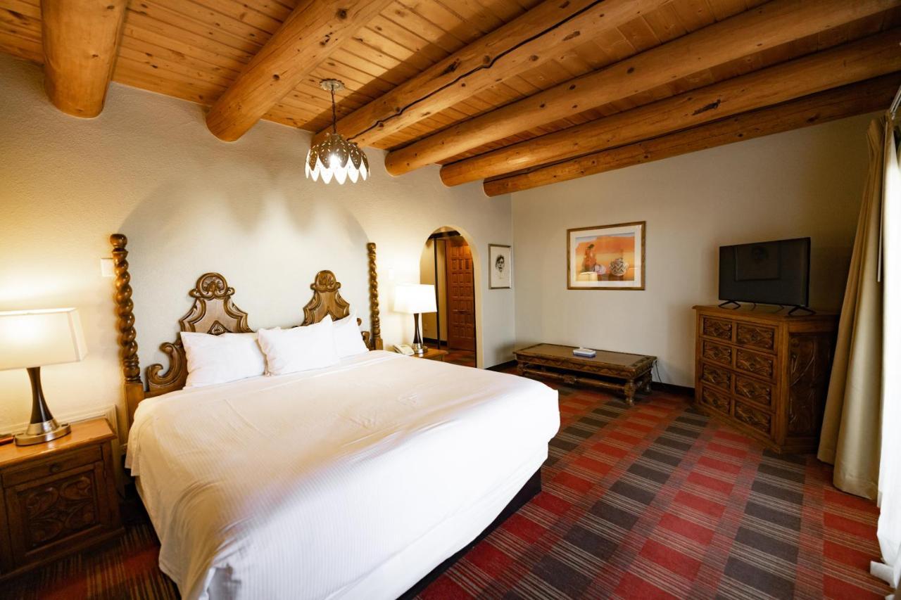 Sagebrush Inn & Suites Taos Extérieur photo