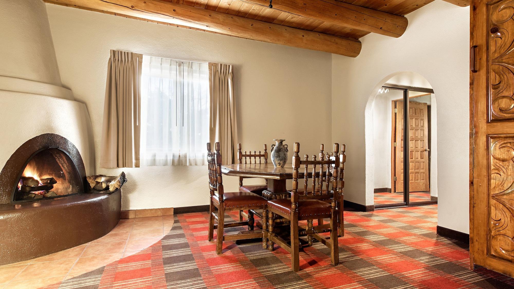 Sagebrush Inn & Suites Taos Extérieur photo