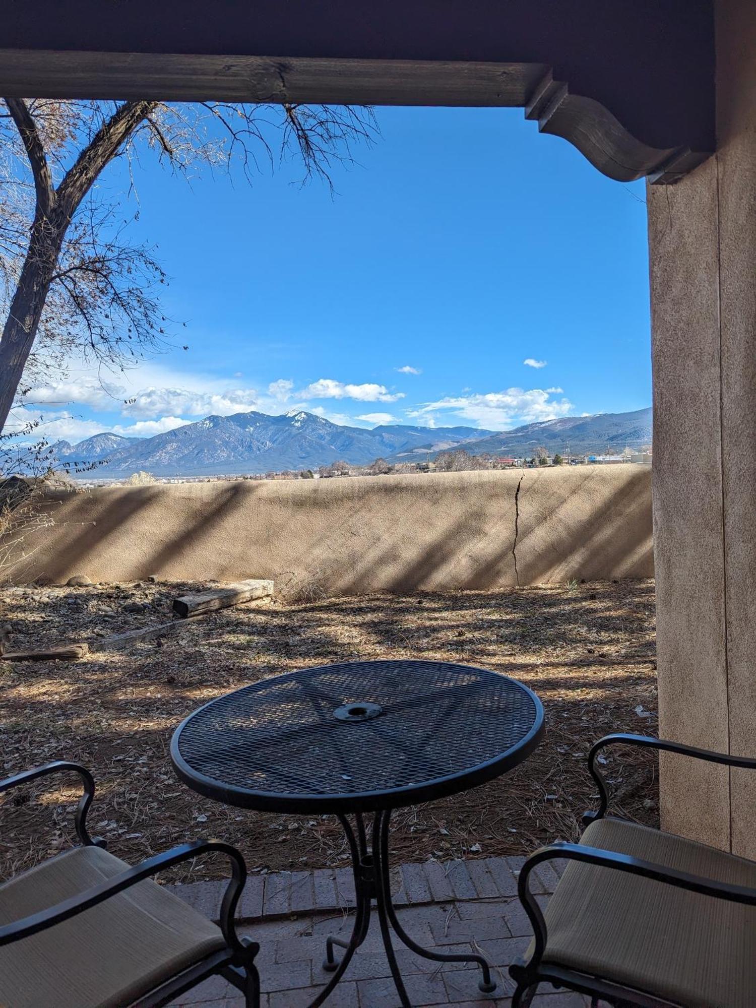 Sagebrush Inn & Suites Taos Extérieur photo