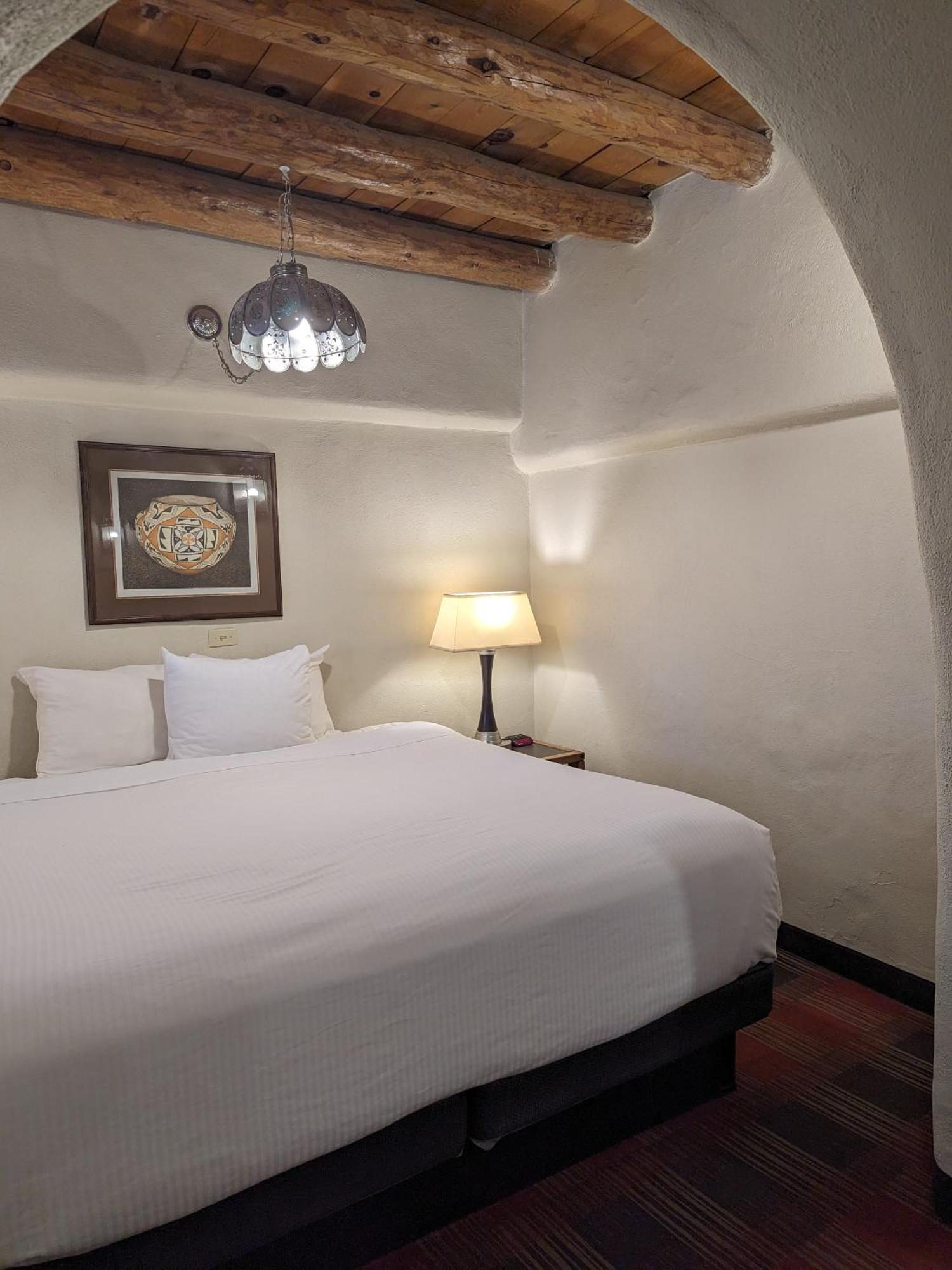 Sagebrush Inn & Suites Taos Extérieur photo