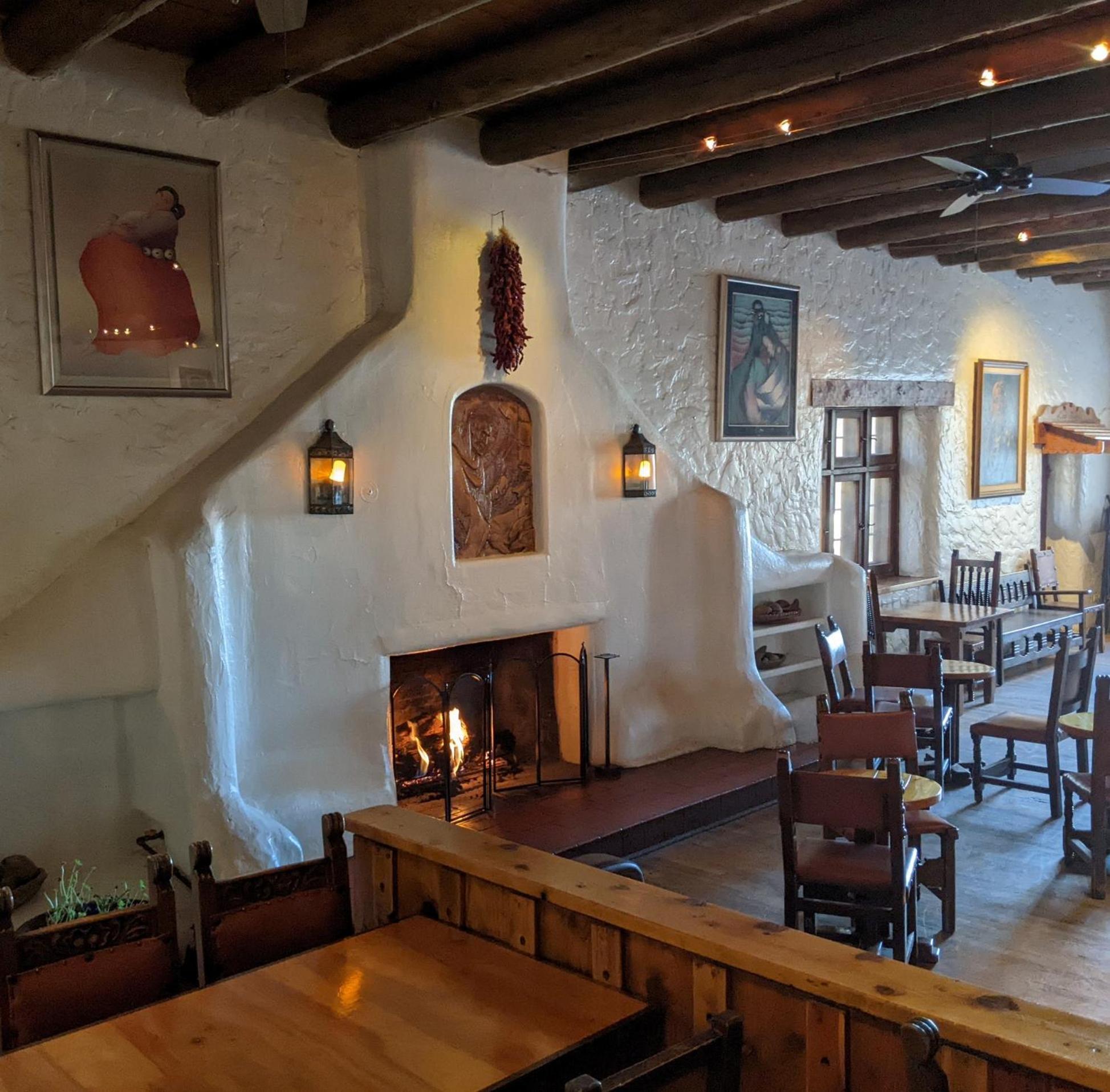 Sagebrush Inn & Suites Taos Extérieur photo
